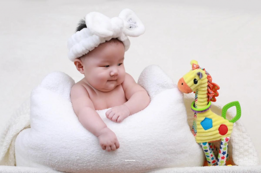 临夏4个月宝宝发育标准 临夏4个月宝宝发育标准